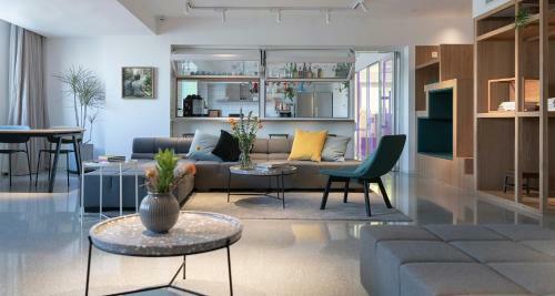 Stey 798 Serviced Apartment Boutique Hotel