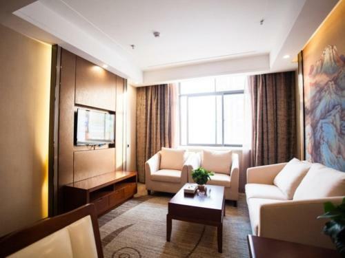 Greentree Eastern Bozhou Jingwan Wealth Centre Hotel