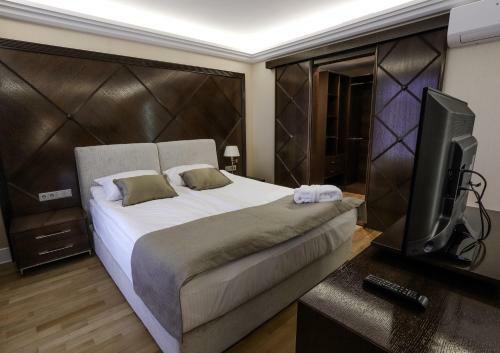 Tavricheskaya Hotel