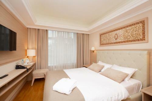 Tavricheskaya Hotel