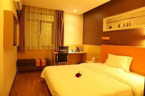 Hotel 7days Premium Chengdu Dufu Thatched Cottage