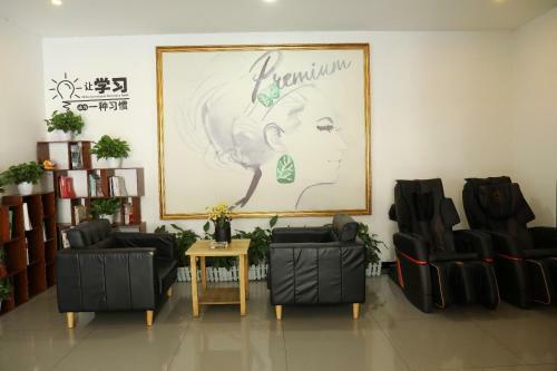 Hotel 7days Premium Chengdu Dufu Thatched Cottage