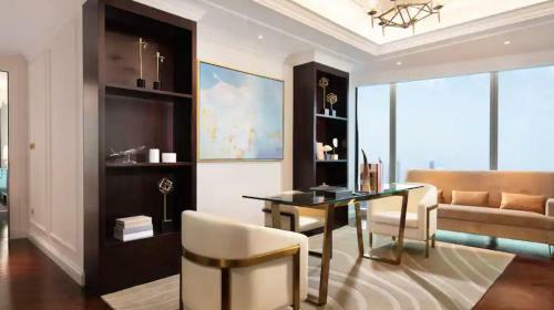 The Lixury Hotel, In The Unbound Collection By Hyatt
