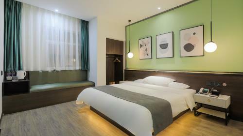 Vyluk Hotel Chongqing Jiefangbei Center Branch