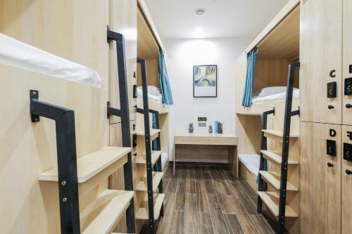 Zou Qu Ye Travel Hotel