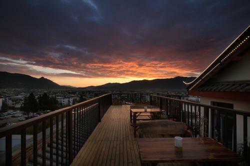 Lijiang Puyuan Jingshe Hotel