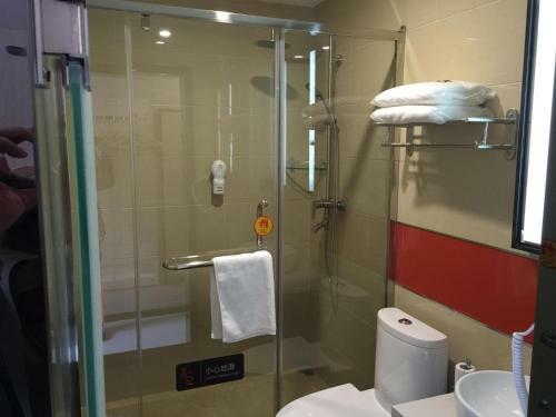 Hotel 7days Premium Dalian Development Zone Wucaicheng Rail Station