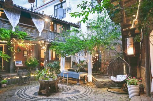 Hostal Far And Near Villa