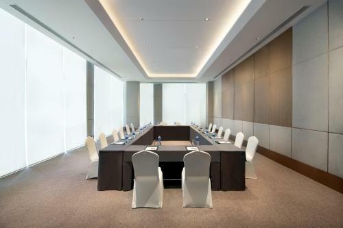 Crowne Plaza Dalian Xinghai, An Ihg Hotel