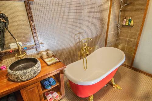 Hotel Ancient Town Er'quan Guesthouse