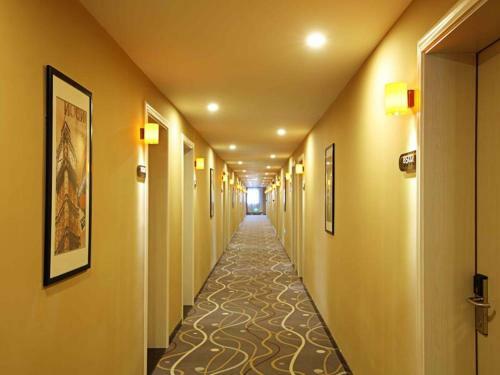 Hotel 7days Premium Dongxing Dongmeng Avenue