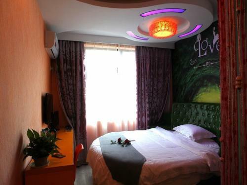Shell Ganzhou Central Theme Hotel