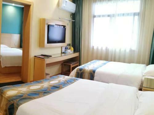 Shell Hefei Luyang District Sipai Building Subway Station Hotel