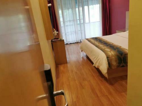 Shell Hefei Luyang District Sipai Building Subway Station Hotel