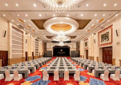 Grand New Century Hotel Hohhot