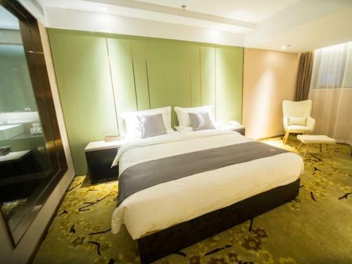 Greentree Eastern Jingde Town Railway Station Hotel