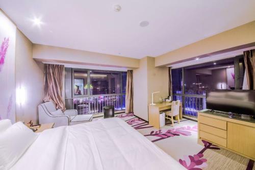 Lavande Hotel Haining Leather City Yintai Branch