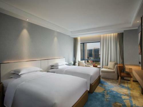 Hotel Ramada Encore By Wyndham Kunming West