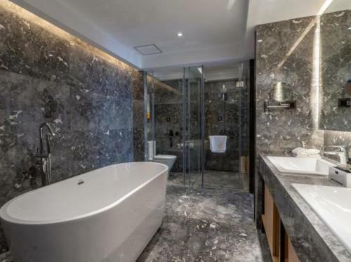 Hotel Ramada Encore By Wyndham Kunming West