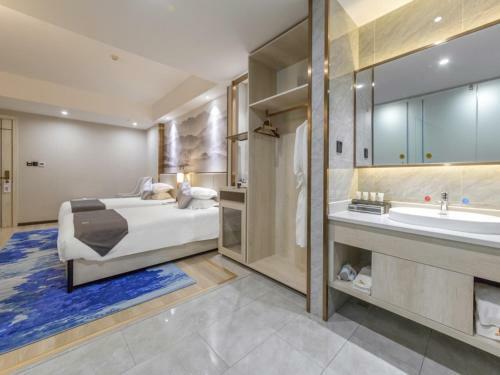 Greentree Eastern Kunming Baiyun Road Tongde Square Hotel