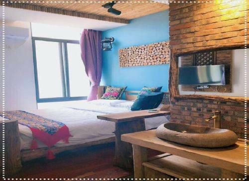 Purple Wood Guesthouse