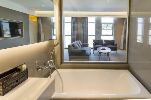 Hotel Yitel (linyi Binhe Avenue)