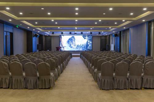 Hotel Yitel (linyi Binhe Avenue)