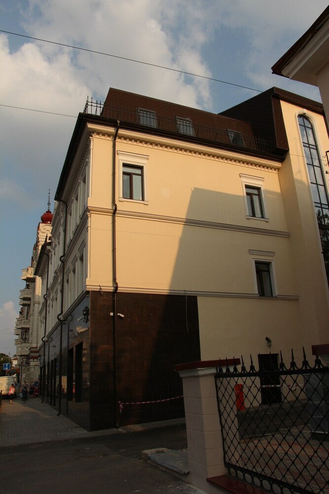 Maksim Gorkiy Hotel