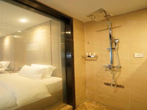 Lavande Hotel Qingyuan Flying Lake