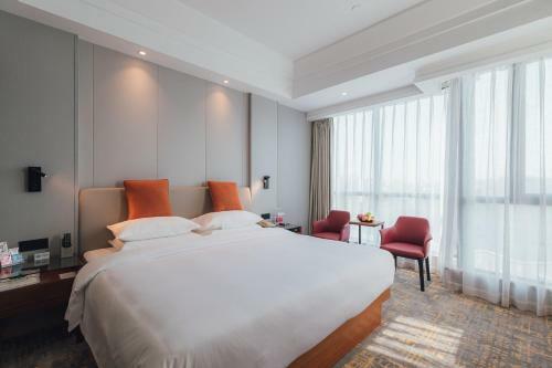 Zhenhe Hotel