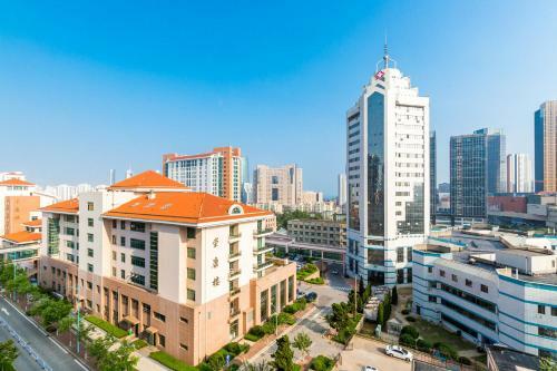 Hotel Qingdao Shinan�wusi Square�