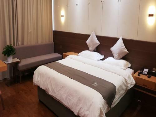 Greentree Eastern Rizhao High Speed Railway Station Hotel