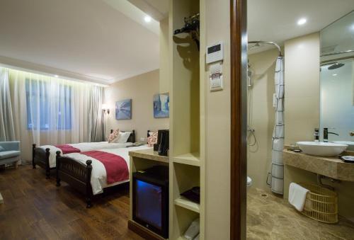 Soho Garden Hotel (Shanghai Huaihai Rd. Flagship)
