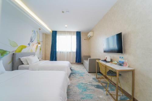 Shanghai Crown Crystal Hotel