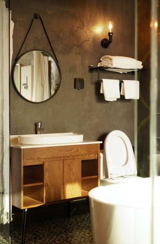 Black Gold Factory Boutique Design Hotel