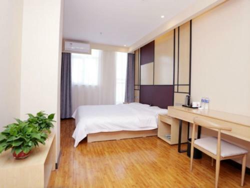Shell Taiyuan South Station Shanxi University Hotel