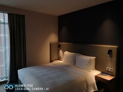 Holiday Inn Express Pengzhou Downtown, An Ihg Hotel