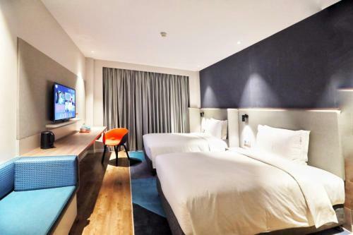 Holiday Inn Express Pengzhou Downtown, An Ihg Hotel