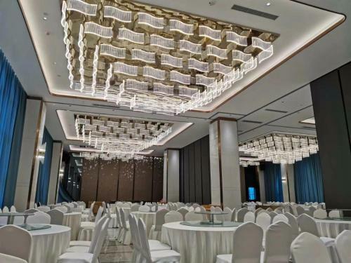 Holiday Inn Express Pengzhou Downtown, An Ihg Hotel