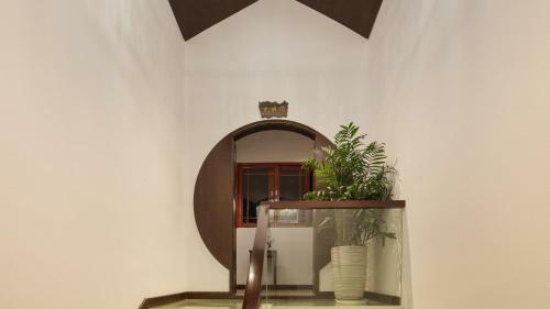 Floral Hotel Fengxue Yeguiren
