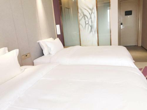 Lavande Hotel Turpan Grand Cross