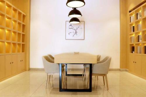 Hotel 7days Premium Weihai High-speed Rail Station Bathing Beach