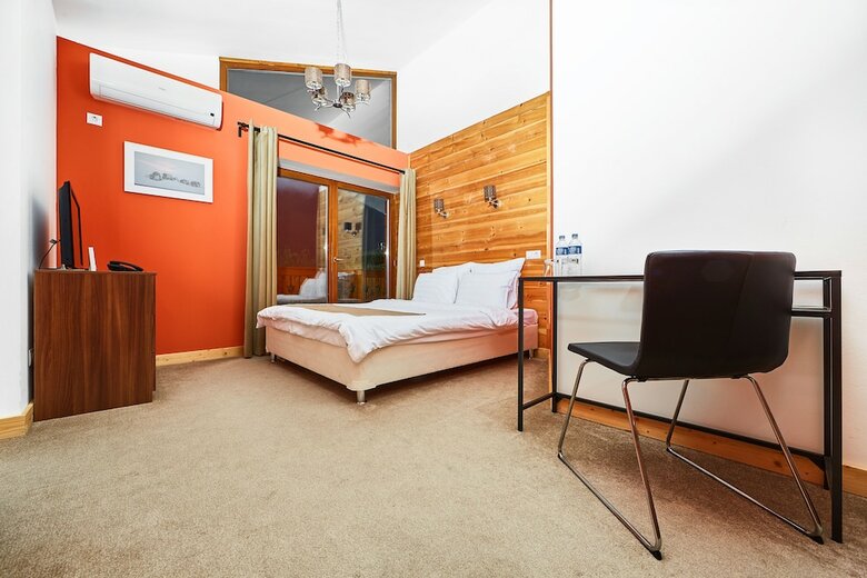 Hostal Park Chalet Residence