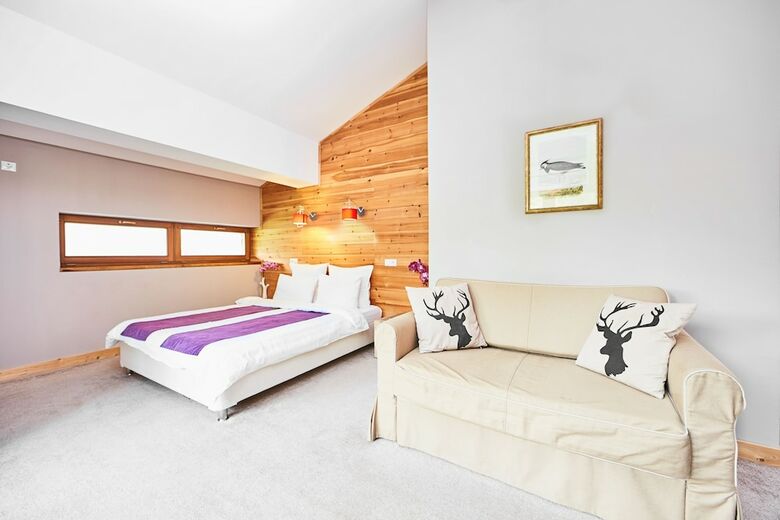 Hostal Park Chalet Residence