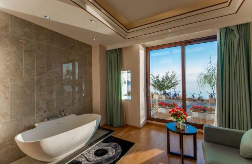 Hostal Haishu Boutique Holiday Lake View Inn