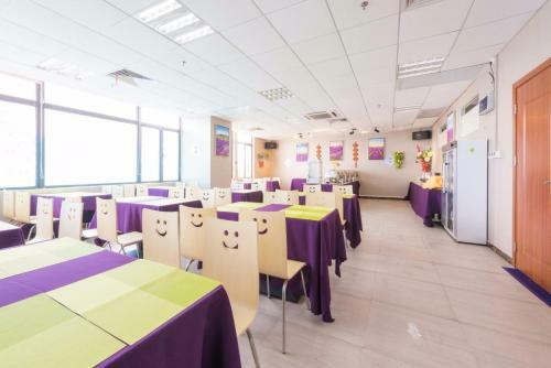 Lavande Hotel Heyuan Wanlong City