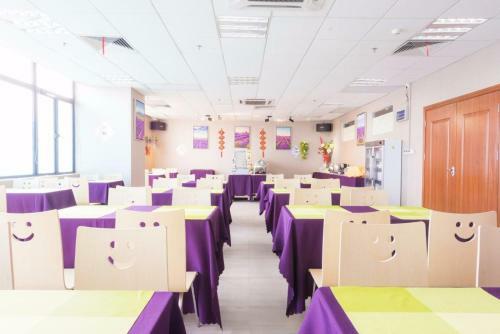 Lavande Hotel Heyuan Wanlong City