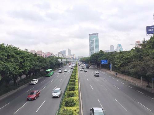 Lavande Hotel Shenzhen Baoan Haiya Binfencheng