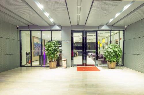 Lavande Hotel Shenzhen Baoan Haiya Binfencheng