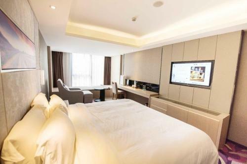 Lavande Hotel Shenzhen Baoan Haiya Binfencheng